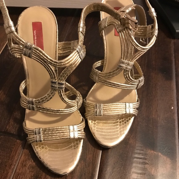 Red Saks Fifth Avenue shoes - Picture 2 of 4